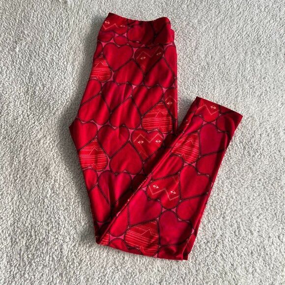 Lularoe Tall Curvy Red Heart Pattern Leggings - Picture 1 of 3